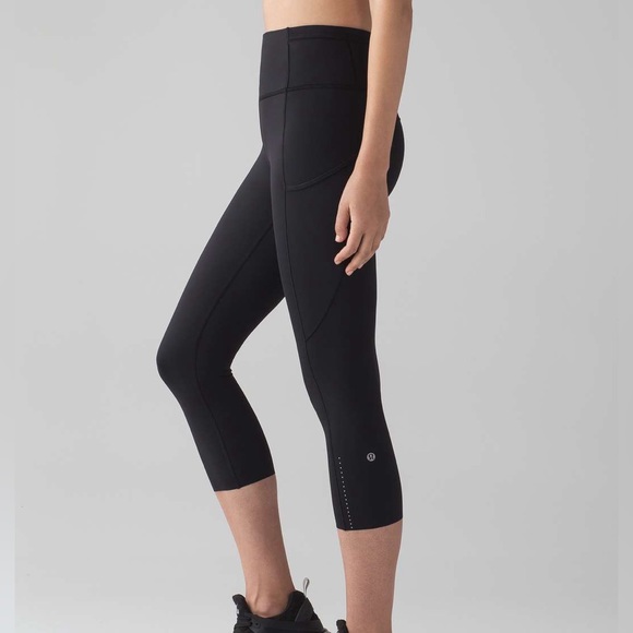 Lululemon Fast and Free Crop II 19" - Picture 1 of 5